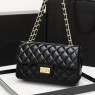 【AE25】Golden Chain Plaid Crossbody Bag by XYZ, Quilted Turn Lock Trendy Shoulder Bag, Water-resistant Classic Women's Purse